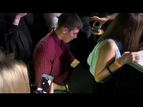 ❤️ Tinuod nga sekso sa usa ka nightclub sa Russia. Ang 18-anyos nga Ruso nga babaye sa anus ug puwerta nakighilawas sa usa ka nightclub ️ Fucking video sa amon ceb.com-pornzog.ru